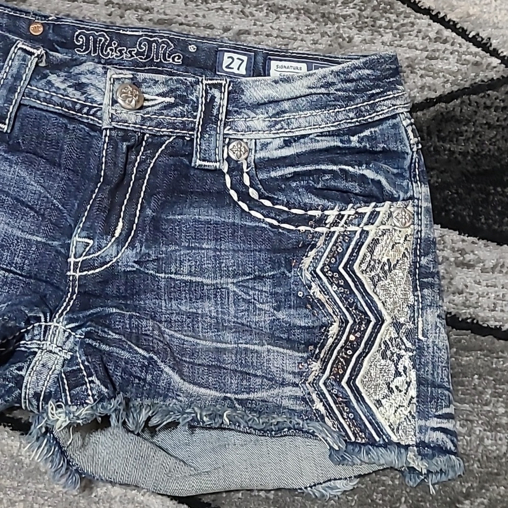 MISS ME SIGNATURE RHINESTONES SEQUINS LACE EMBROIDERED DENIM JEAN SHORTS - Picture 10 of 14